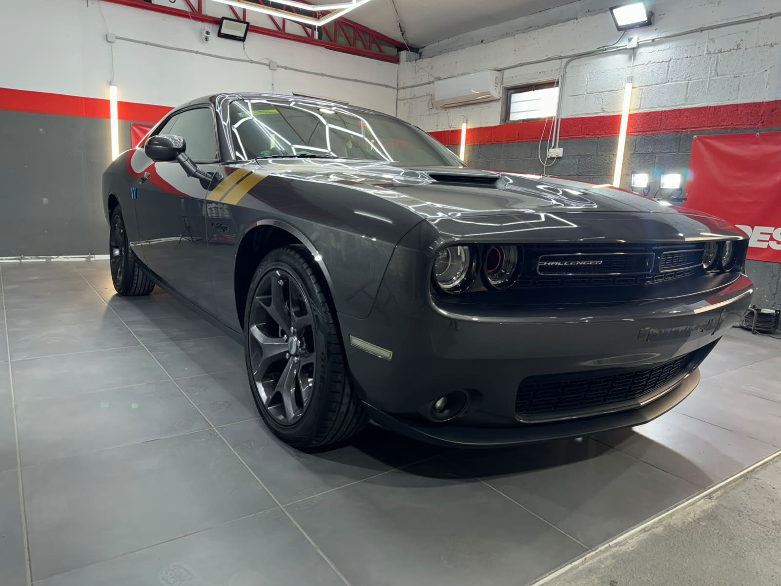 Dodge Challenger